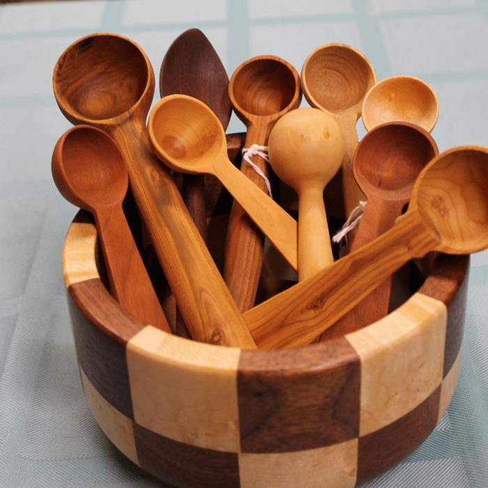 Spoons scoops